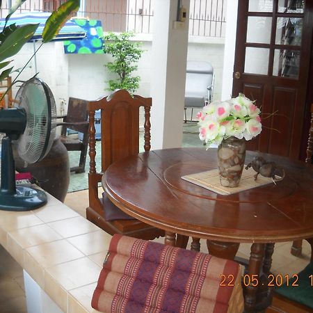 Srikrung Guesthouse Ayutthaya Exteriér fotografie