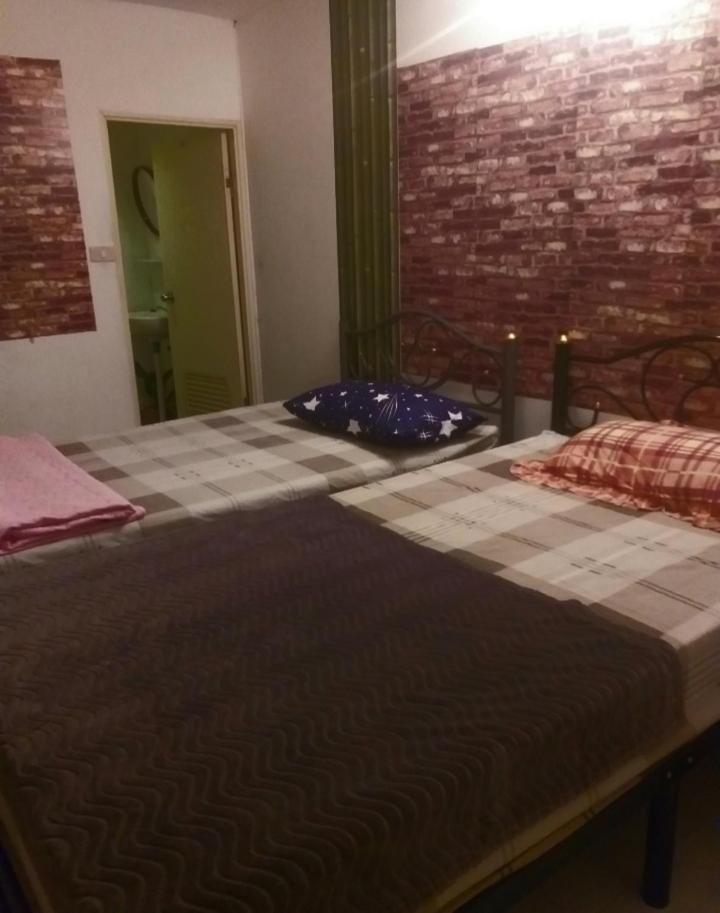 Srikrung Guesthouse Ayutthaya Pokoj fotografie